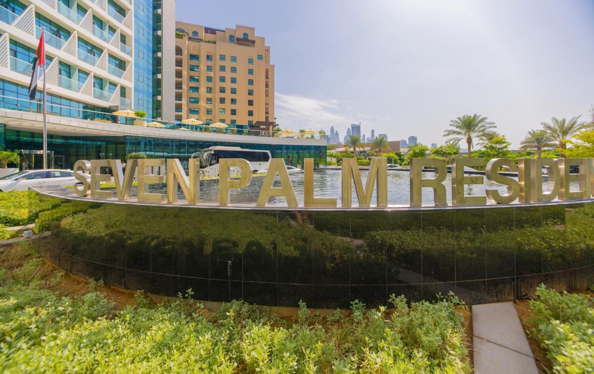 Studio With Pool And Private Beach Access On Palm Jumeirah Dubái Exterior foto