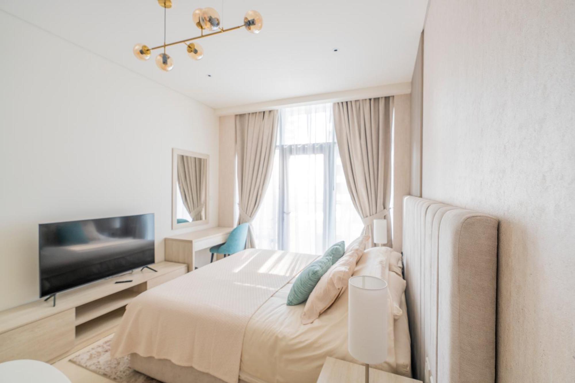 Studio With Pool And Private Beach Access On Palm Jumeirah Dubái Exterior foto